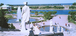 The Palace of Piter I (Petrodvorets), photo: Trubina, 500x275p, 44kb The Palace of Piter I (Petrodvorets), photo: Trubina, 500x275p, 44kb