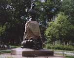 Monument to Mr Przhevalsky - explorer of Asia, photo: Trubina 2006, 500x500p, 40kb