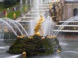 Petrodvorets - Palas of Piter I, the fountain Samson and Lion. Photo: Prokhorova 2006, 500x370p, 40kb Petrodvorets - Palas of Piter I, the fountain Samson and Lion. Photo: Prokhorova 2006, 500x370p, 40kb