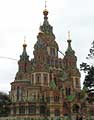 Petrodvorets, Cathedral of StPiter & Pavel, arch.Sultanov, 1894-1905 (rest 1970-80), height 70m, V=800 person. photo: Prokhorova 2006, 400x500p, 40kb