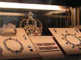 royal crowns - Louvre, photo: Prokhorova, 600x350p, 39kb